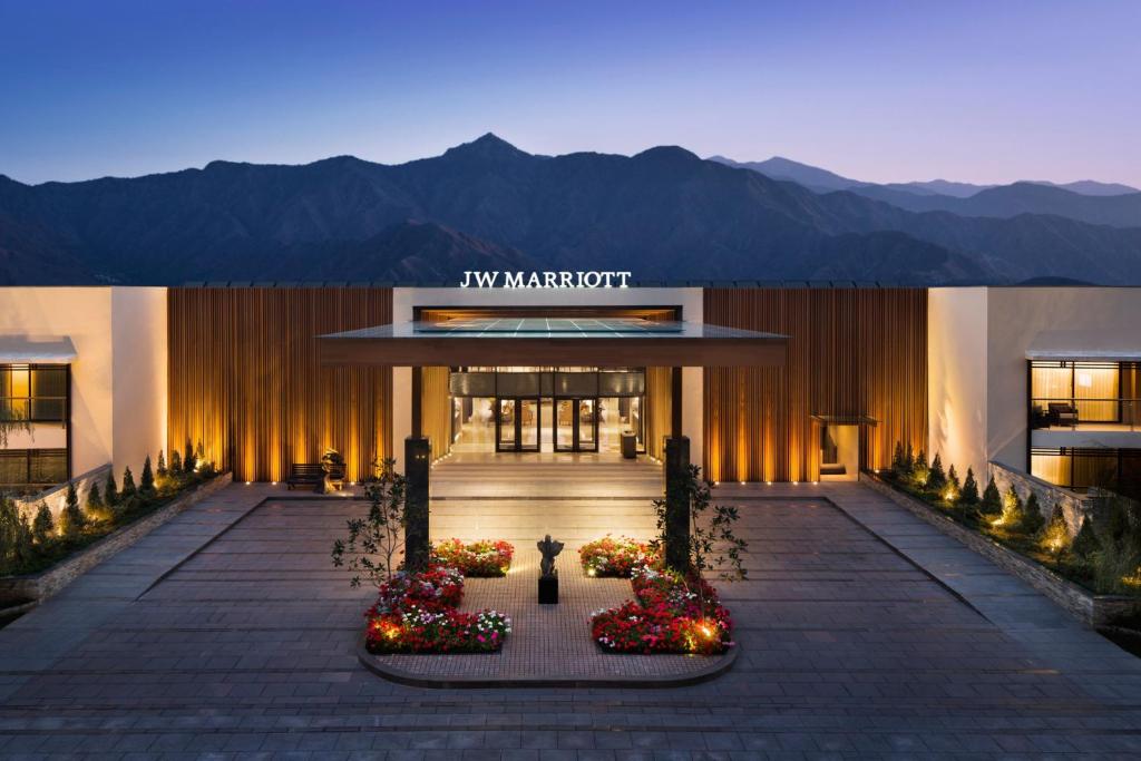 best luxury hotels in mussoorie
