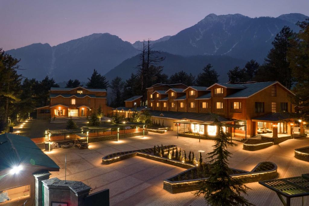 luxury hotels in kashmir
