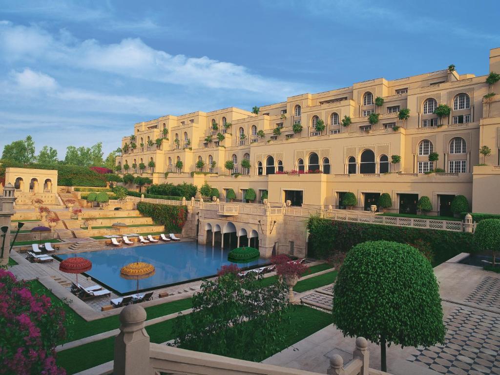 luxury hotels in agra
