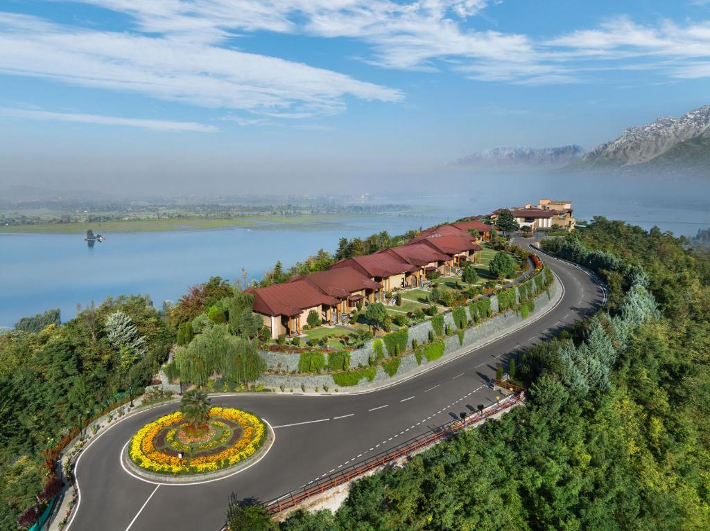 best hotels in srinagar