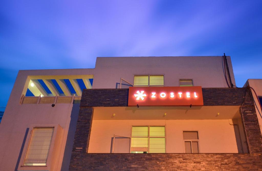 Zostel Jaipur family couple hotel in jaipur